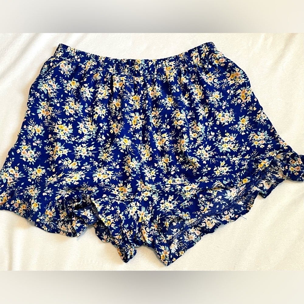 American Eagle Outfitters Blue Floral Elastic Waist Ruffle Shorts Size Small - Picture 11 of 16